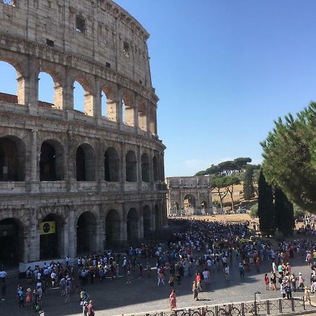 Casa Vacanza Colosseo Whole Holiday Home Apartment Da Pamino & Priscilla Ρώμη Εξωτερικό φωτογραφία